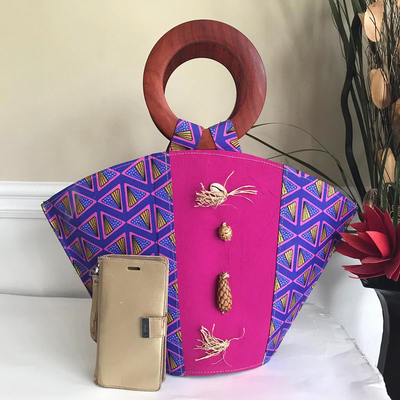 Nina Hand Woven Raffia Fibers African Basket bag with wood handle - Big - Afrilege